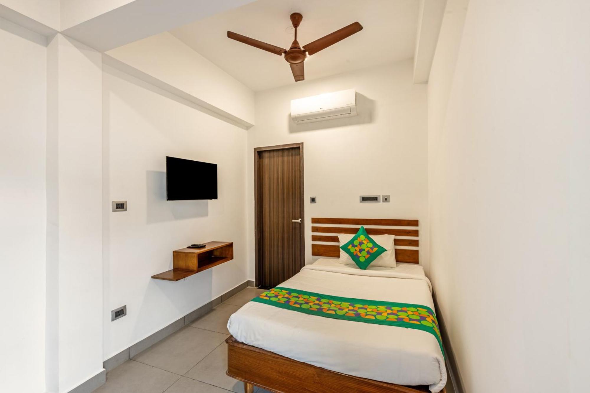 Treebo De Cloud 9 Regency Hotel Thiruvananthapuram Exterior photo