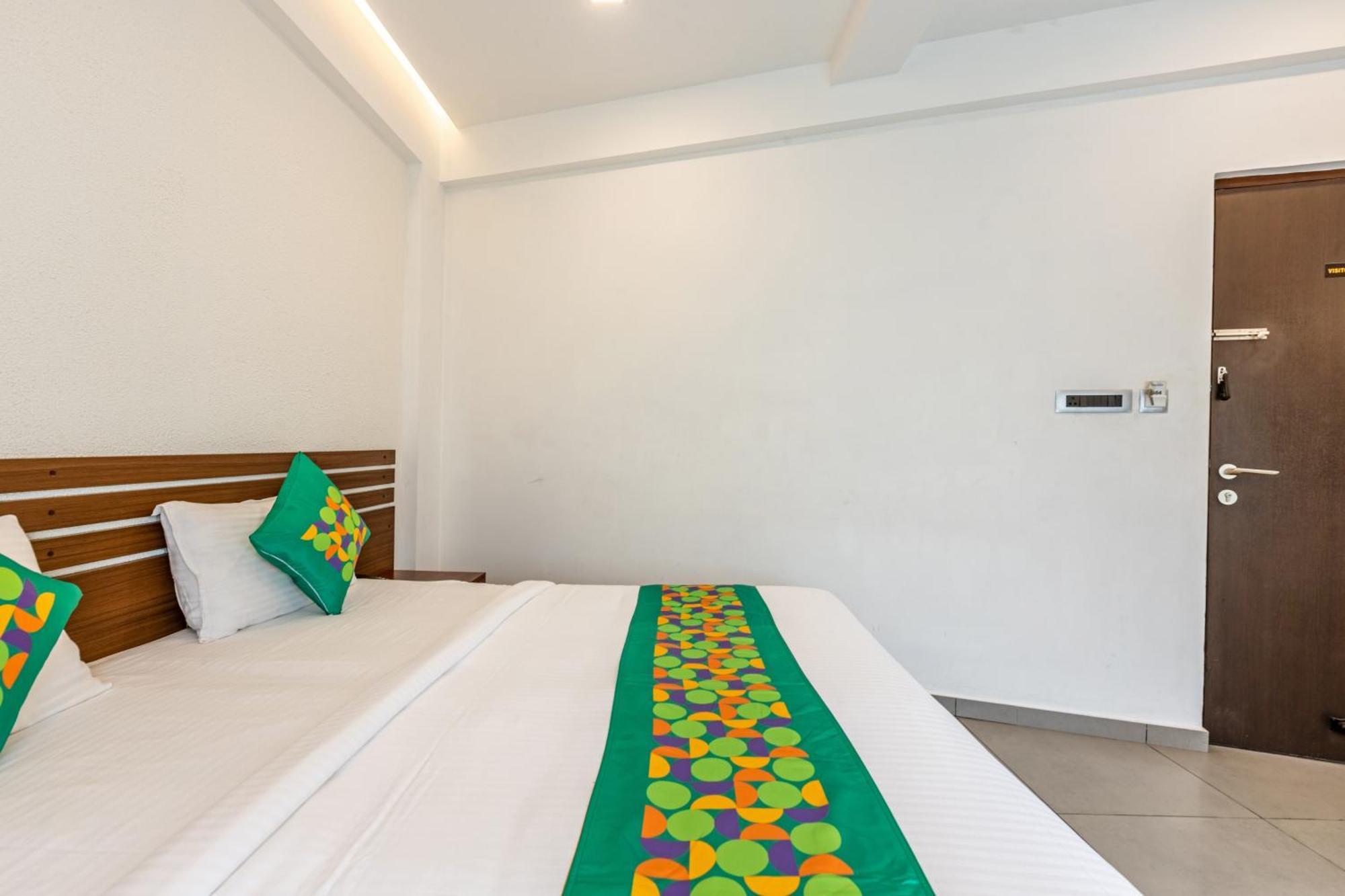 Treebo De Cloud 9 Regency Hotel Thiruvananthapuram Exterior photo